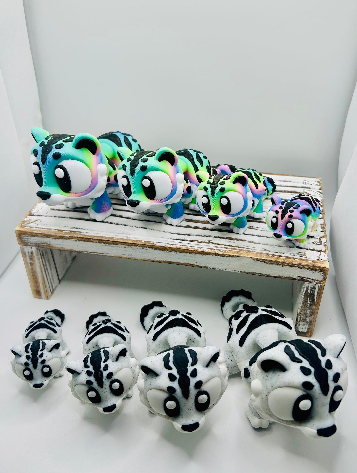 3D Printed Articulated Tiger / Snow Leopard: Articulated Fidget Toy / Desk Pet (BIG CAT EDITION)