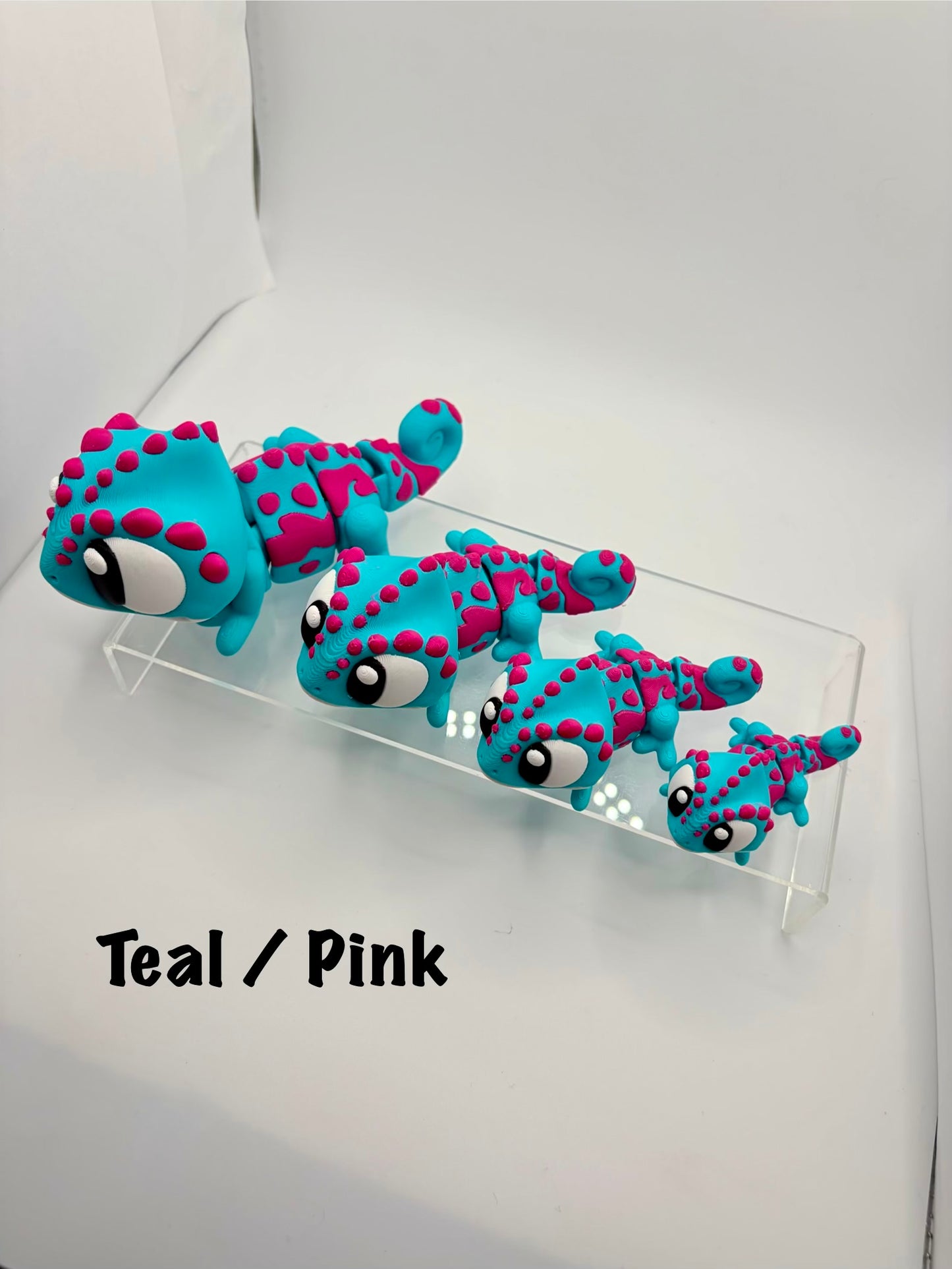 3D Printed Chameleons - Articulating Toy / Desk Pet