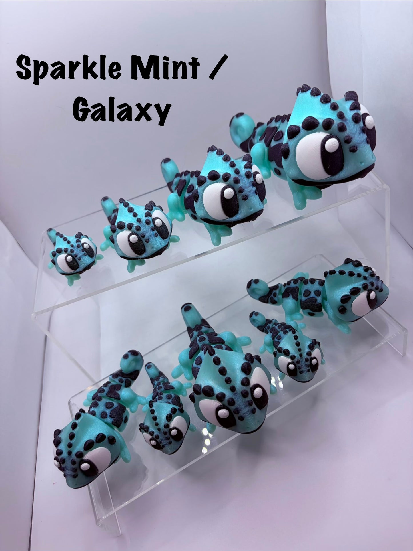3D Printed Chameleons - Articulating Toy / Desk Pet
