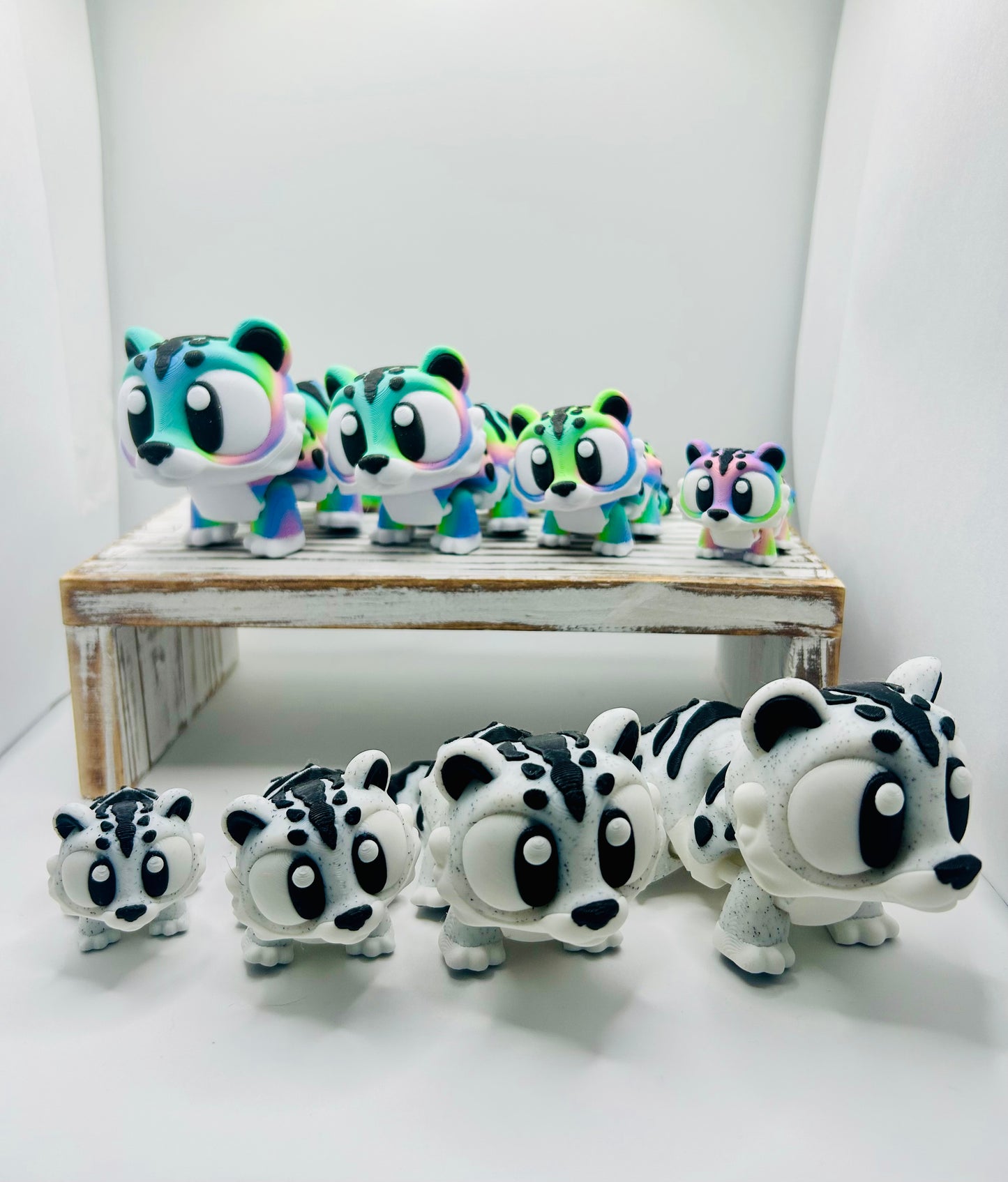 3D Printed Articulated Tiger / Snow Leopard: Articulated Fidget Toy / Desk Pet (BIG CAT EDITION)