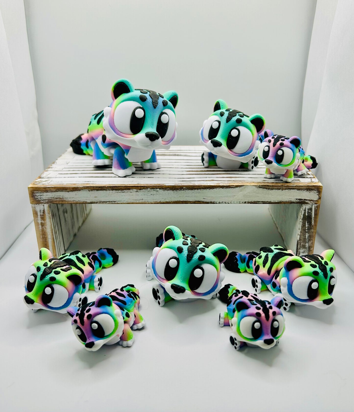 3D Printed Articulated Tiger / Snow Leopard: Articulated Fidget Toy / Desk Pet (BIG CAT EDITION)