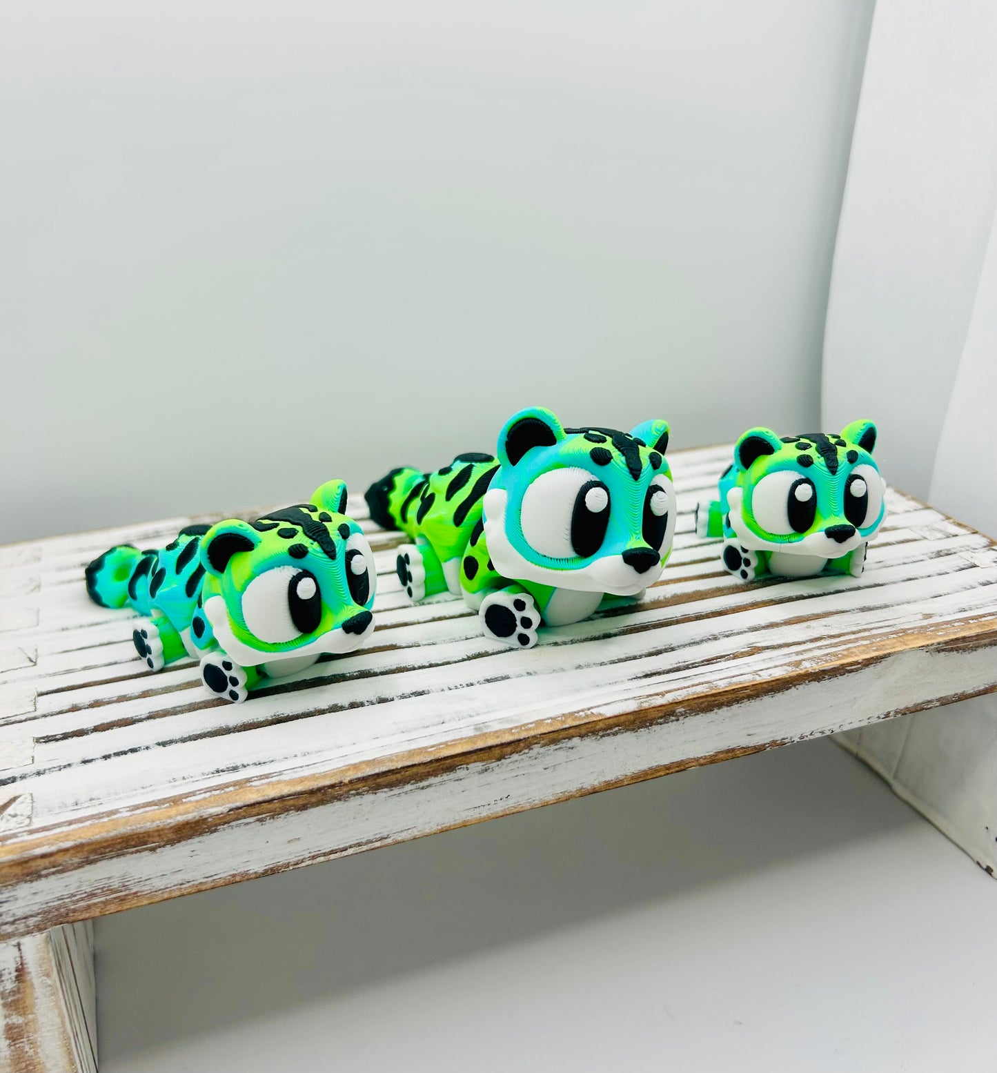 3D Printed Articulated Tiger / Snow Leopard: Articulated Fidget Toy / Desk Pet (BIG CAT EDITION)