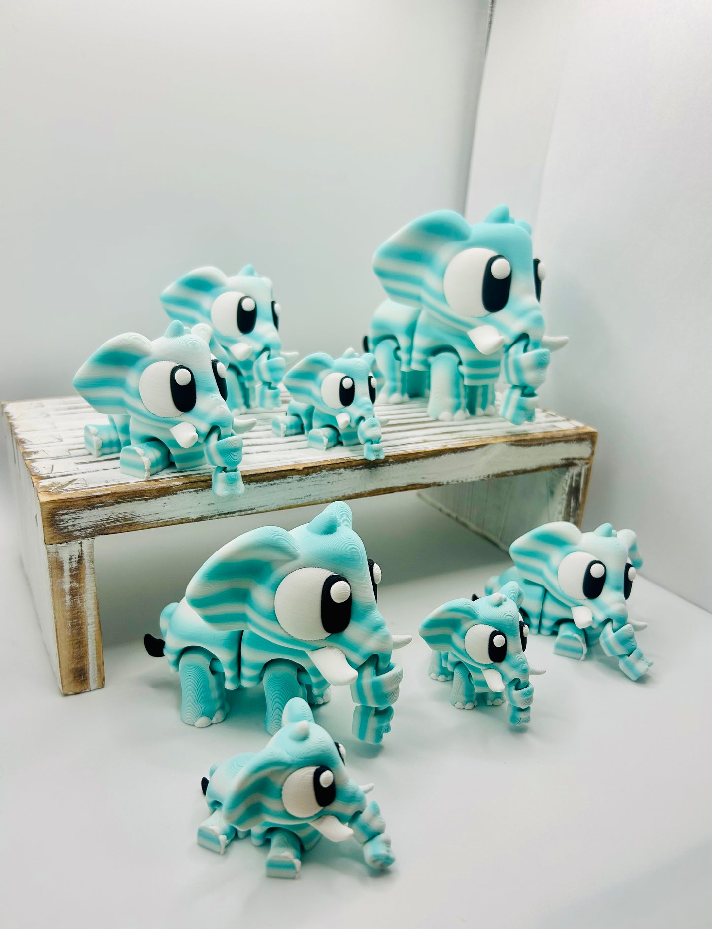 3D Printed Elephants - Articulating Toy / Desk Pet