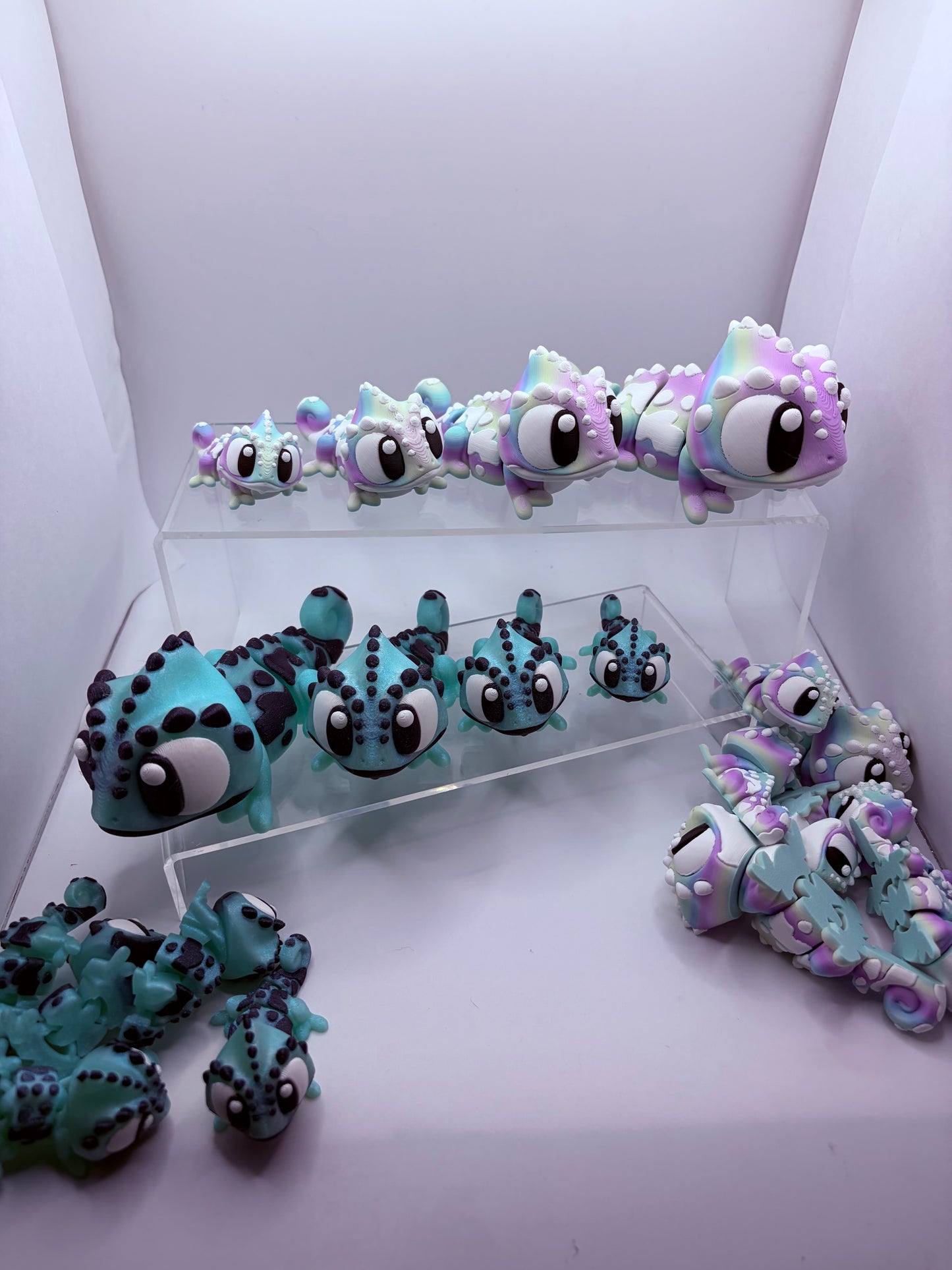 3D Printed Chameleons - Articulating Toy / Desk Pet