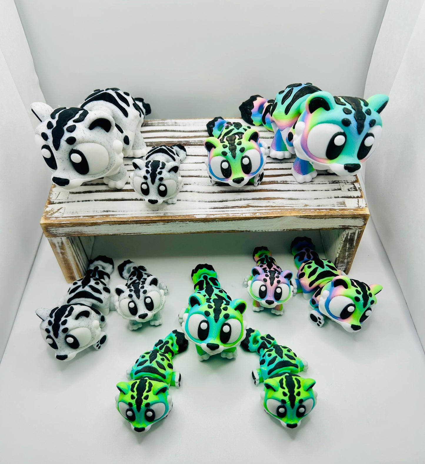 3D Printed Articulated Tiger / Snow Leopard: Articulated Fidget Toy / Desk Pet (BIG CAT EDITION)