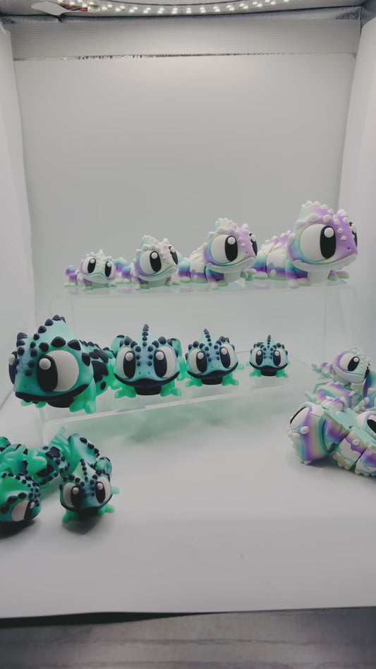 3D Printed Chameleons - Articulating Toy / Desk Pet